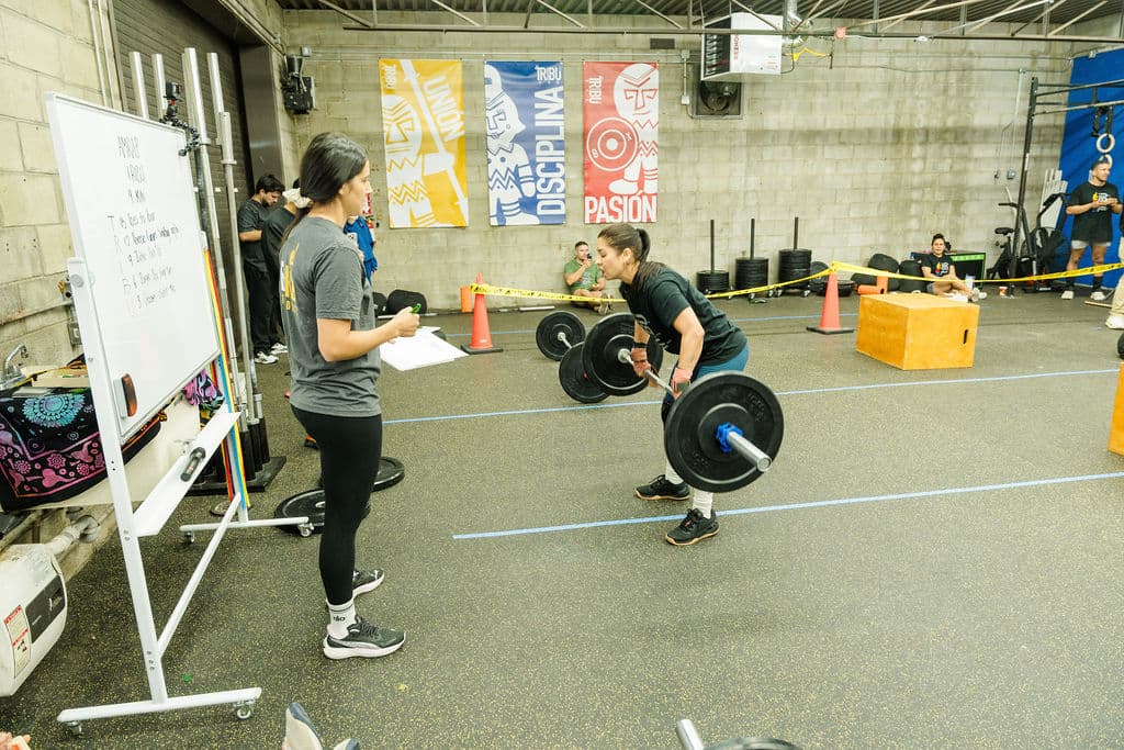 Miembros de The Tribu Box entrenando